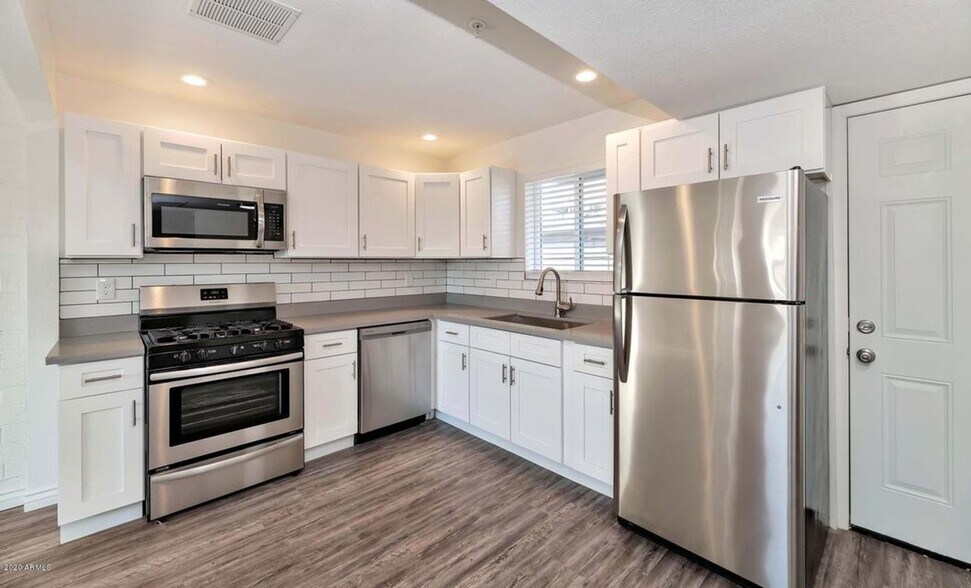 More Photos Of 6725 E Earll Dr, Scottsdale Apartments For Sale