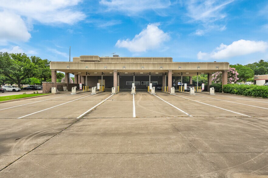 More Photos Of 601 N Plano Rd, Richardson Office For Lease