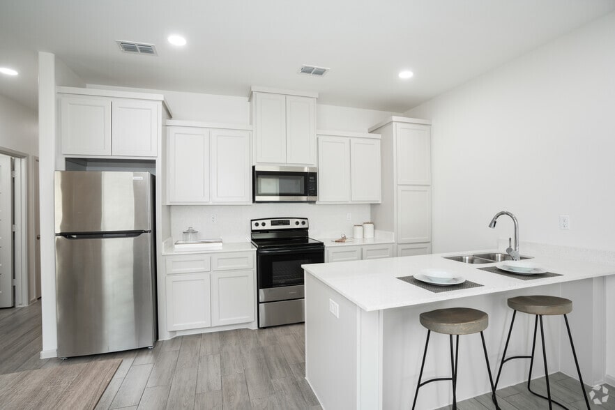 More Photos Of 1802 N Sugar Rd, Edinburg Apartments For Sale