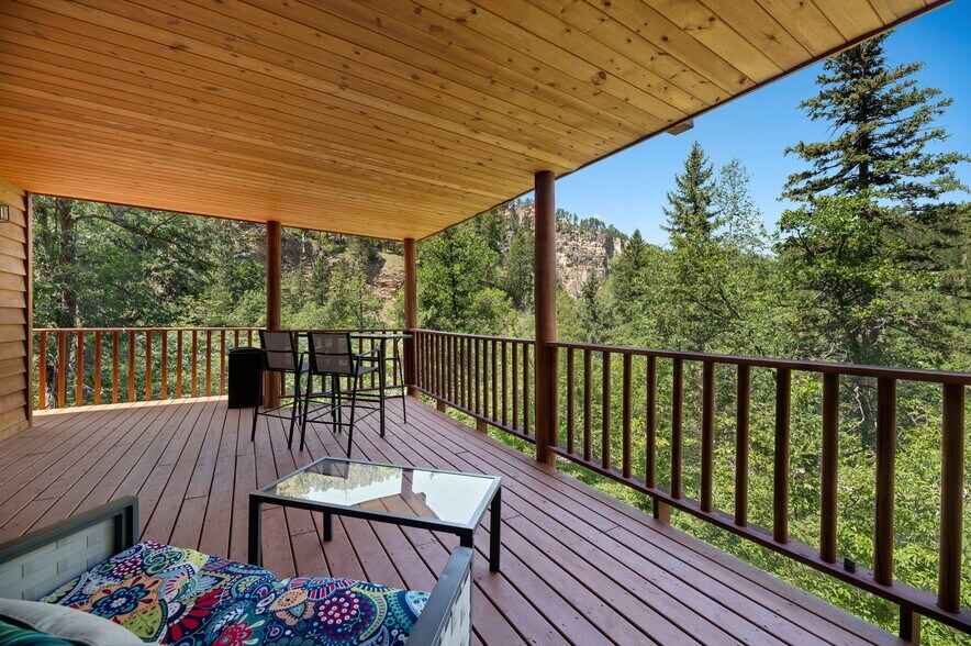 More Photos Of 10888 Rimrock Pl, Spearfish Hotel For Sale