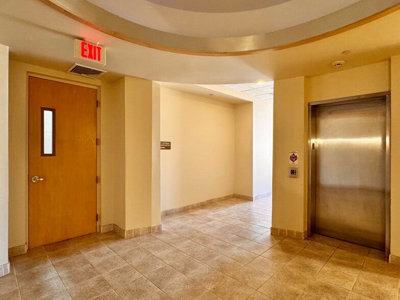 More Photos Of 684 Berkmar Cir, Charlottesville Office For Lease