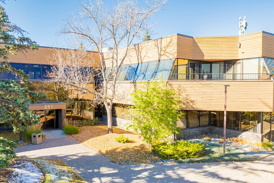 Primary Photo Of 251 Midpark Blvd SE, Calgary Office For Lease