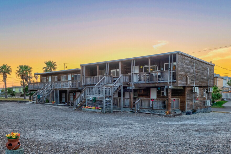 More Photos Of 539 S 12th St, Port Aransas Hotel For Sale