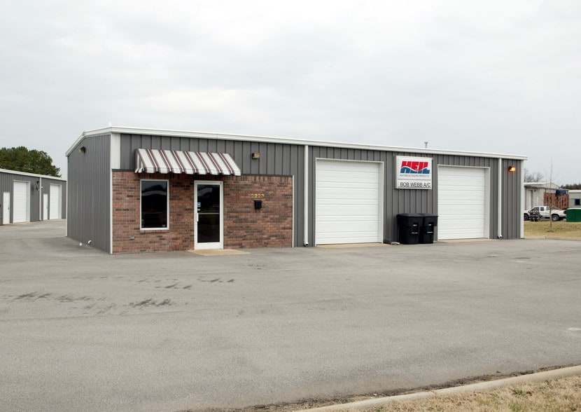 Primary Photo Of 2223 Southpark Dr, Murfreesboro Flex For Sale