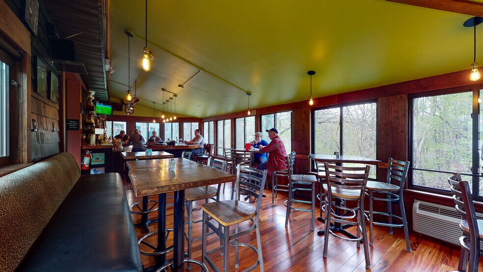 More Photos Of 6 Way Rd, Middlefield Office For Sale