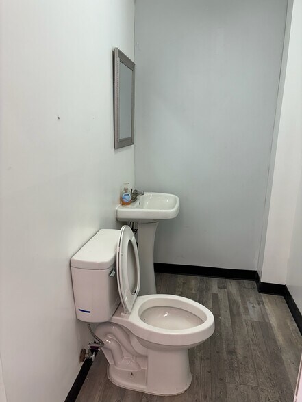 More Photos Of 6658 S 89 Hwy, Ogden Light Manufacturing For Lease