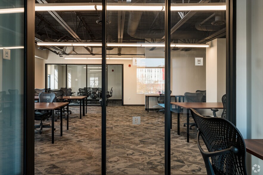 Photo of 1st Floor Ste Dedicated Desk