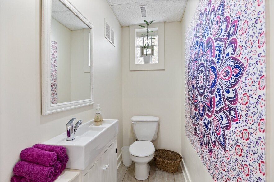 More Photos Of 4165 Tecumseh Rd E, Windsor General Retail For Sale