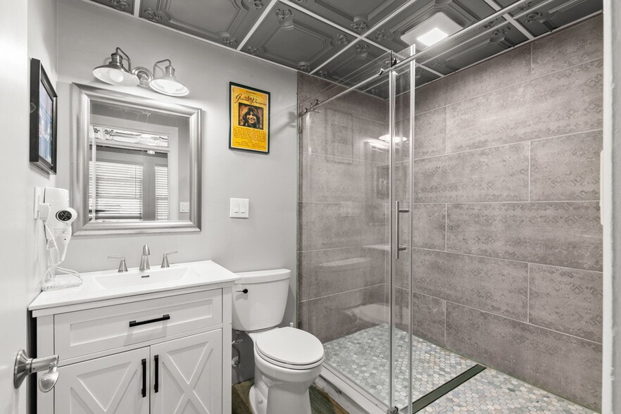 More Photos Of 3109 N Ola Ave, Tampa Hospitality For Sale