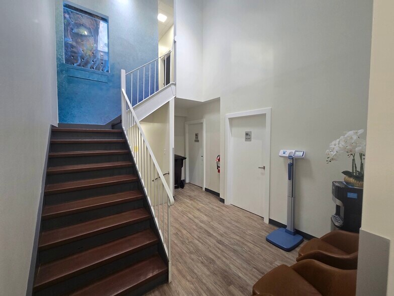 More Photos Of 9530 Queens Blvd, Rego Park Storefront For Sale