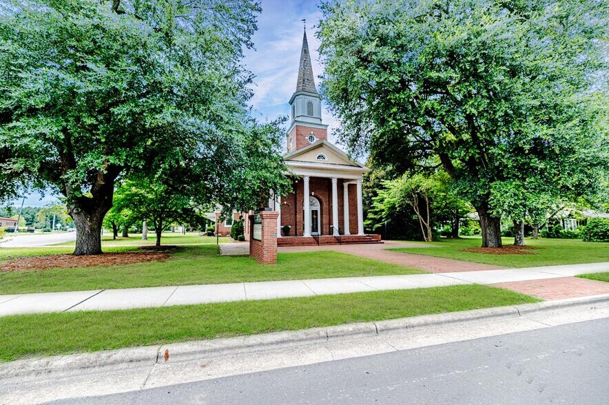 More Photos Of 211 Main st, Broadway Religious Facility For Sale