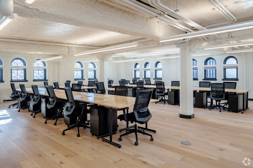 More Photos Of 821 17th St, Denver Office For Sale