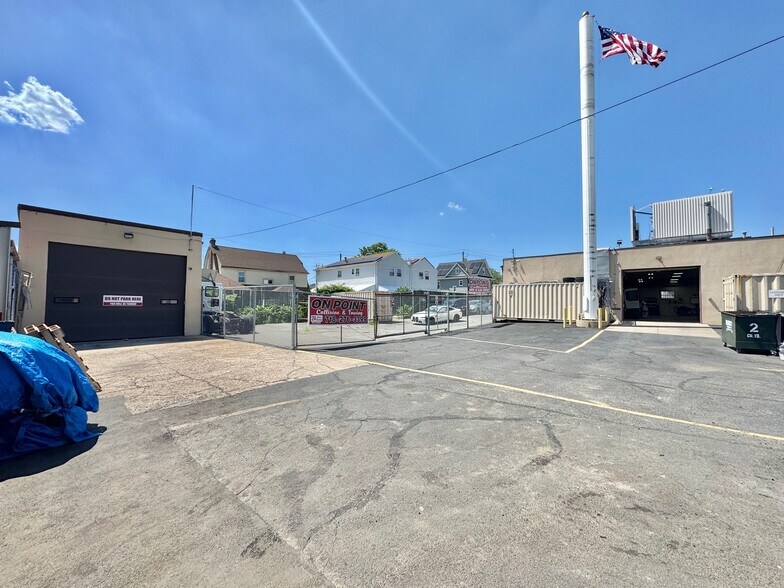 More Photos Of 14610 Guy R Brewer Blvd, Jamaica Warehouse For Sale