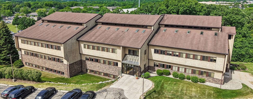 More Photos Of 700 Rayovac Dr, Madison Office For Sale