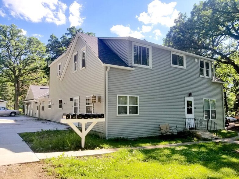 Primary Photo Of 514 Main St E, New Prague Apartments For Sale