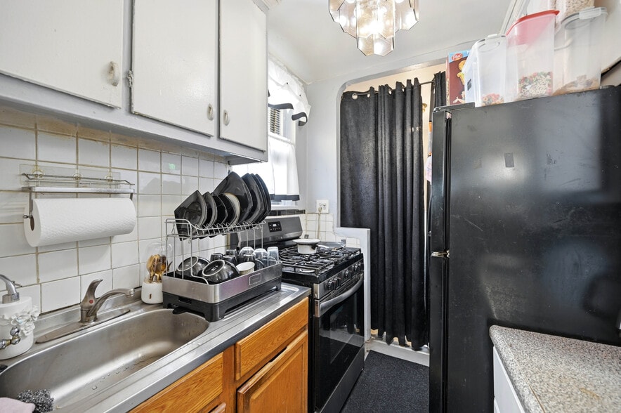 More Photos Of 2310 Creston Ave, Bronx Apartments For Sale