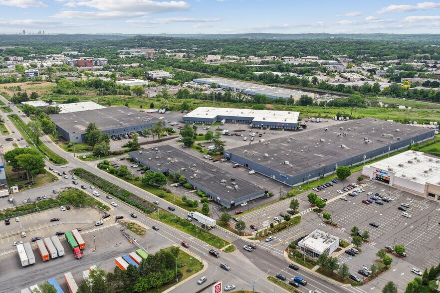 More Photos Of 80 Commerce Way, Woburn Warehouse For Lease