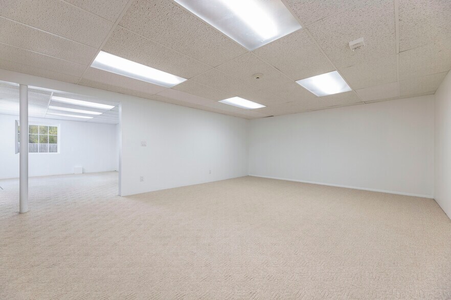 More Photos Of 120 Point Judith Rd, Narragansett Unknown For Lease