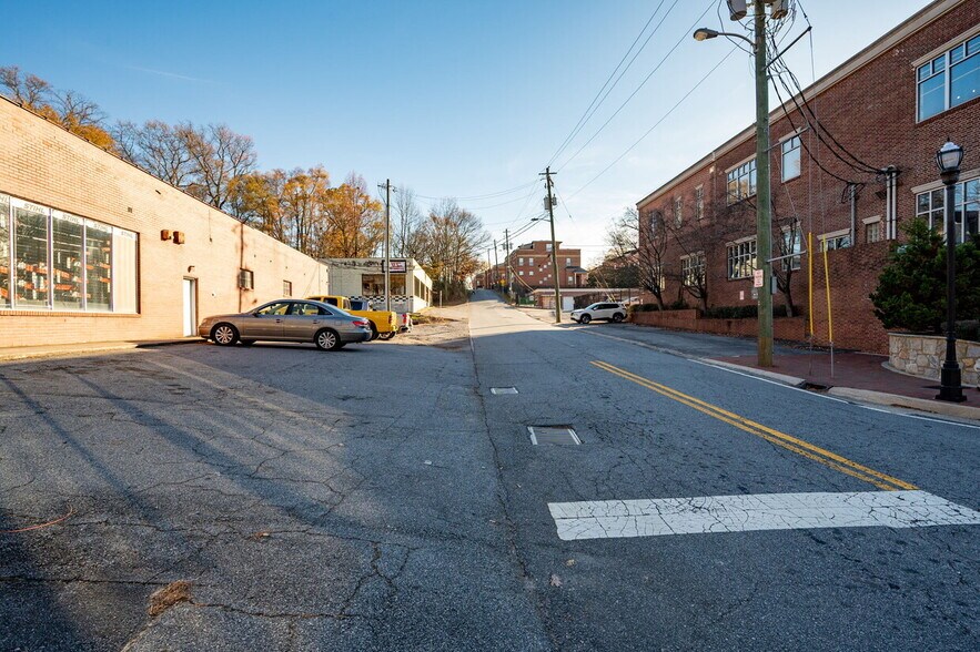 More Photos Of , Marietta Unknown For Sale