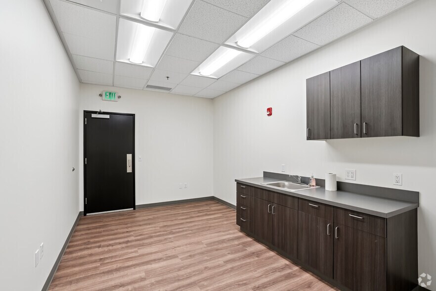More Photos Of 3401 96th St S, Lakewood Distribution For Lease