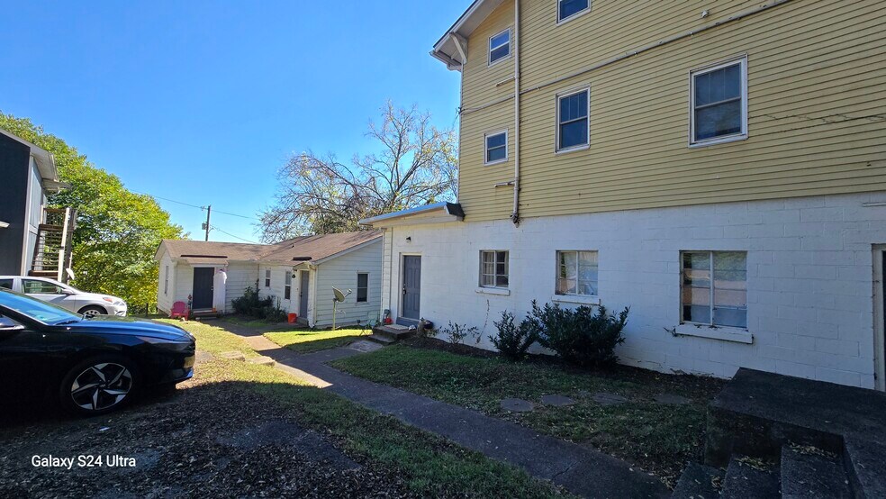 More Photos Of 1412-1418 Armstrong Ave, Knoxville Apartments For Sale