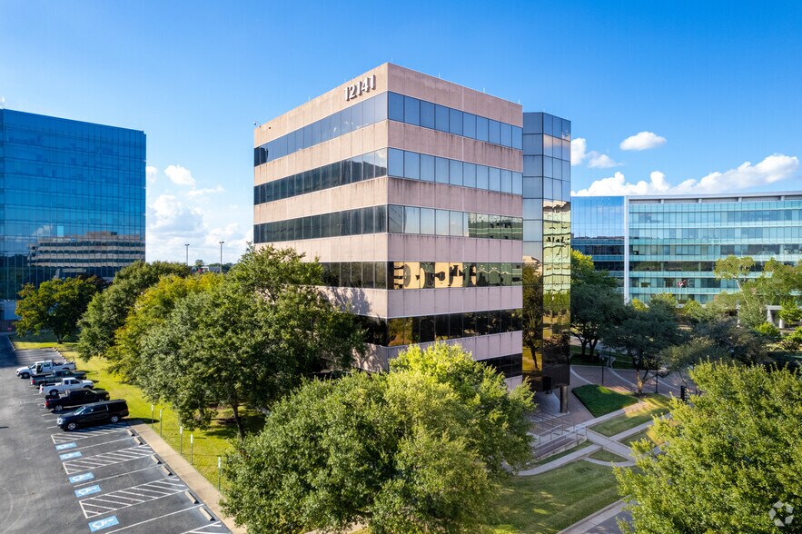 More Photos Of 12141 Wickchester Ln, Houston Office For Lease