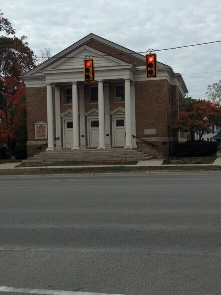 Primary Photo Of 71 S Washington St, Oxford Religious Facility For Lease