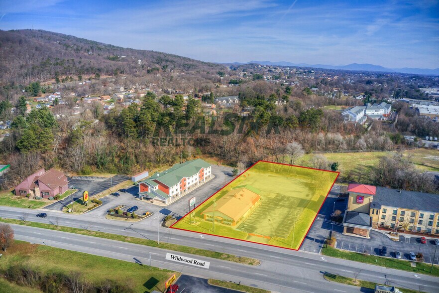 Primary Photo Of 260 Wildwood Rd, Salem Restaurant For Lease