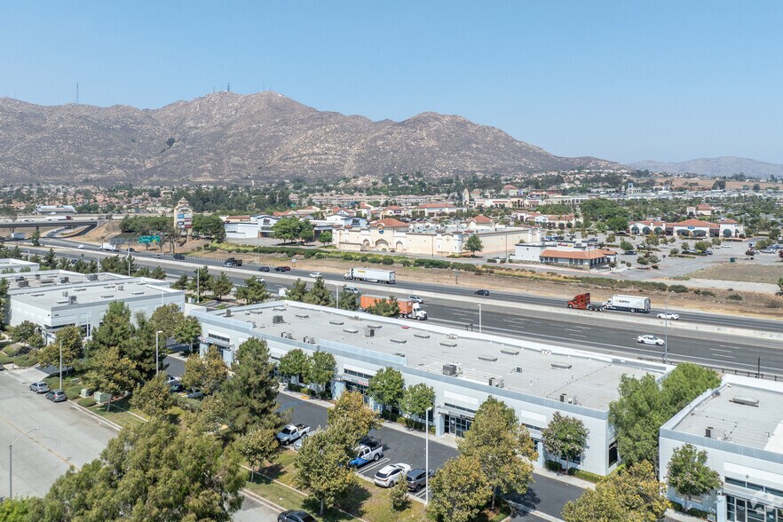More Photos Of 6236 River Crest Dr, Riverside Light Distribution For Lease