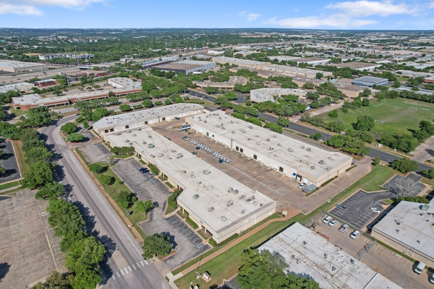 More Photos Of 4150 Freidrich Ln, Austin Unknown For Lease