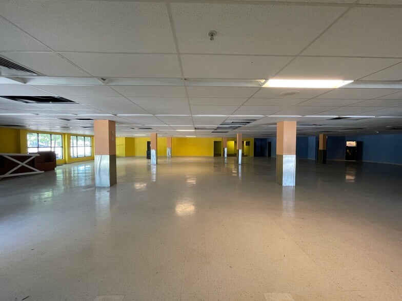 More Photos Of 720 W Lancaster Ave, Bryn Mawr Freestanding For Lease