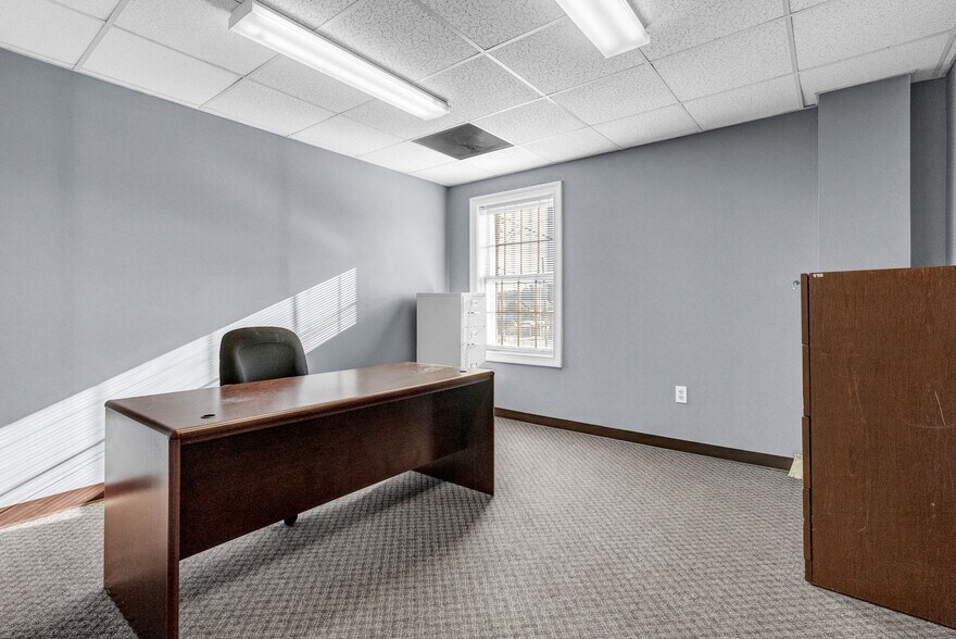 More Photos Of 4171 Marietta St, Powder Springs Medical For Lease