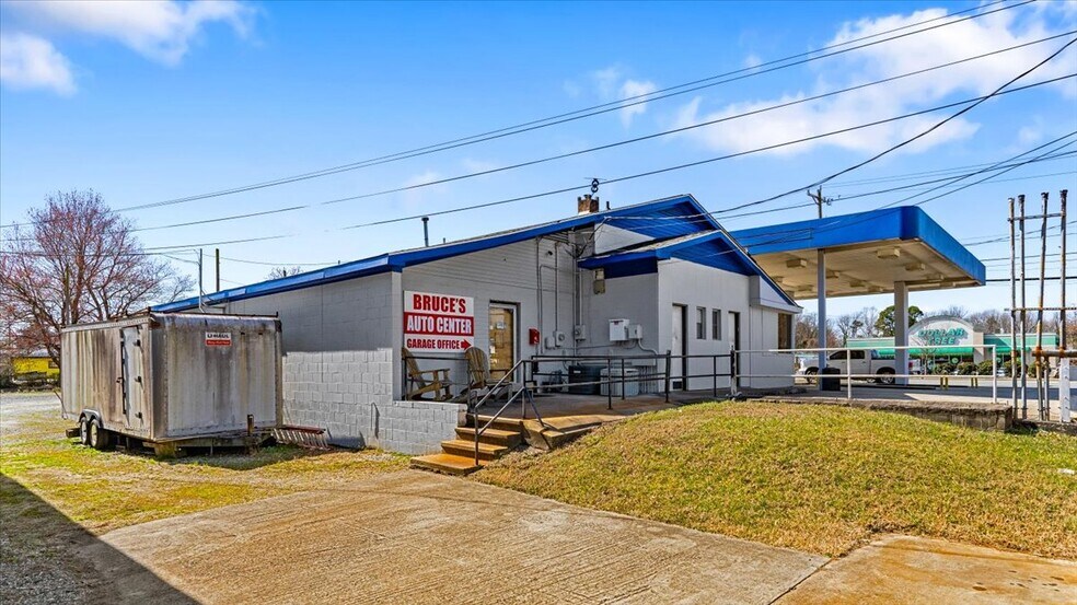 More Photos Of 2901 Randleman Rd, Greensboro Auto Repair For Sale