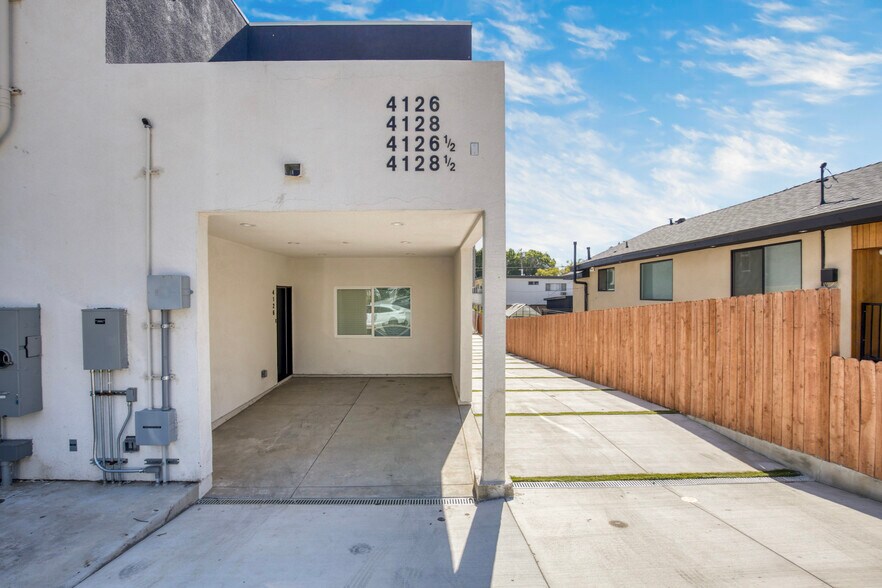 More Photos Of 4126 Clayton Ave, Los Angeles Multifamily For Sale