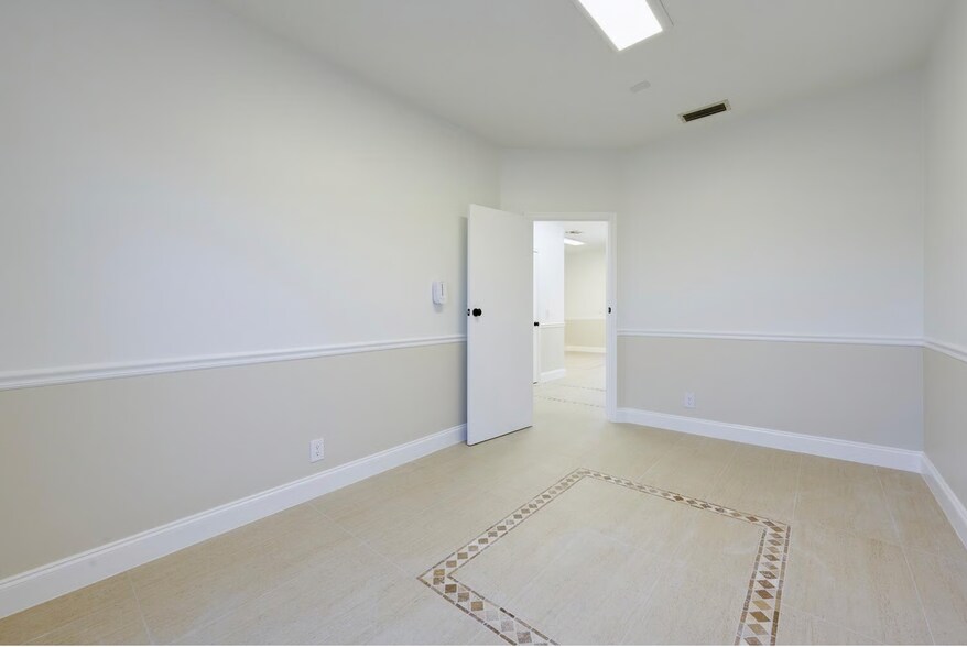 More Photos Of 725 N A1A, Jupiter Office For Lease