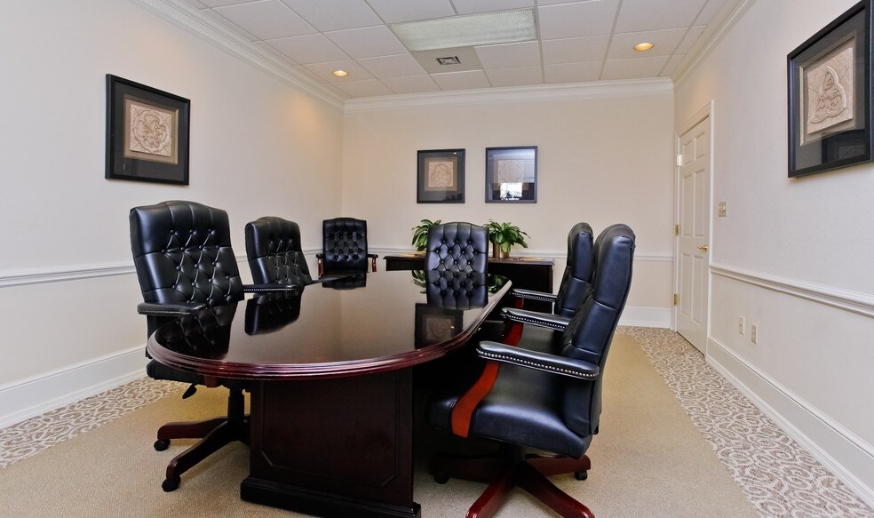 More Photos Of 330 E Coffee St, Greenville Office For Lease