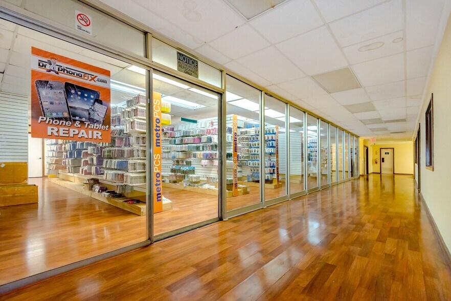 More Photos Of 3000 SW 4th Ave, Fort Lauderdale Flex For Lease