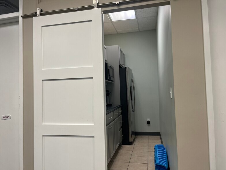 More Photos Of 100 Corporate Dr, Trumbull Office For Lease