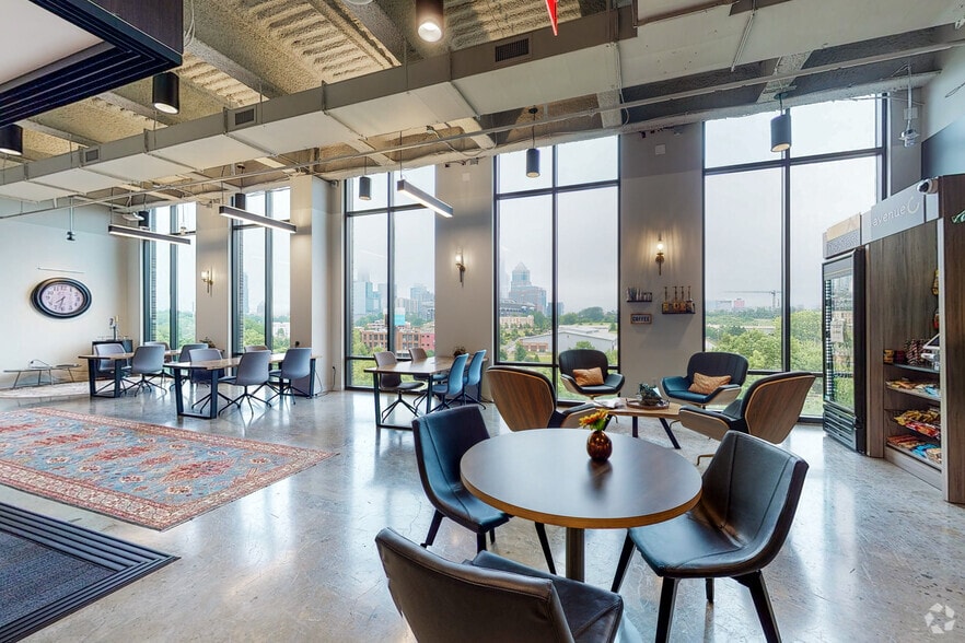 More Photos Of 1213 W Morehead St, Charlotte Coworking Space