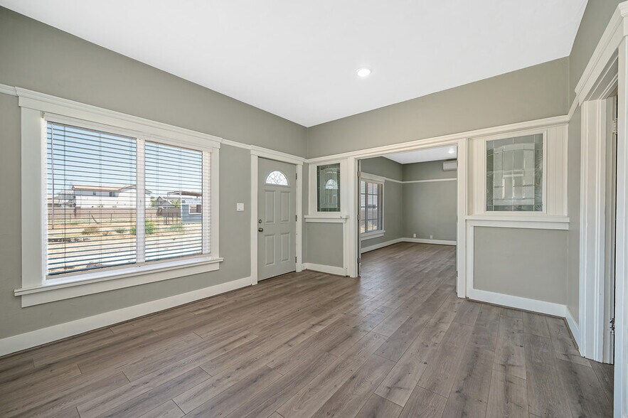 More Photos Of 19435 East St, Woodland Specialty For Sale