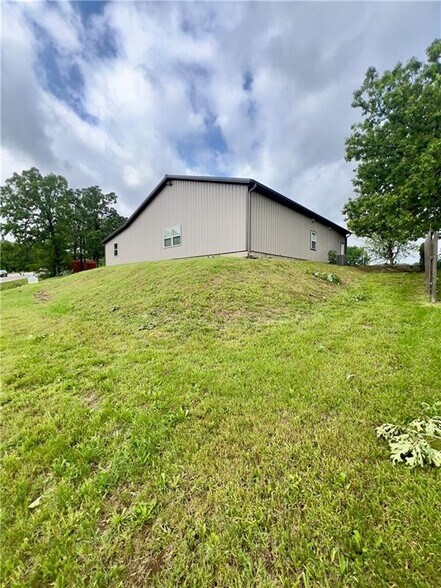 More Photos Of 199 Harmony Rd, Huntsville Office For Sale