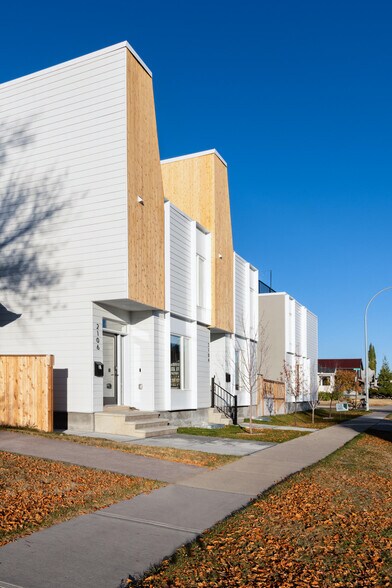 More Photos Of 2104 5 Ave NW, Calgary Apartments For Sale