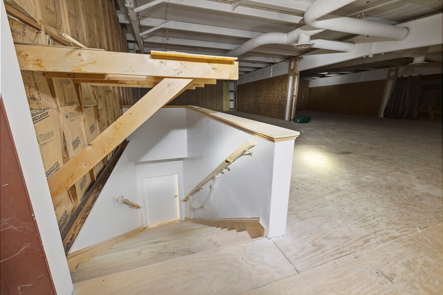 More Photos Of 966 Greensboro Rd, Eatonton Flex For Lease