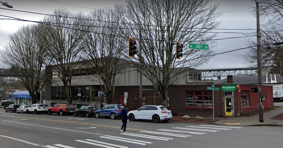 More Photos Of 3415 Stone Way N, Seattle Warehouse For Lease