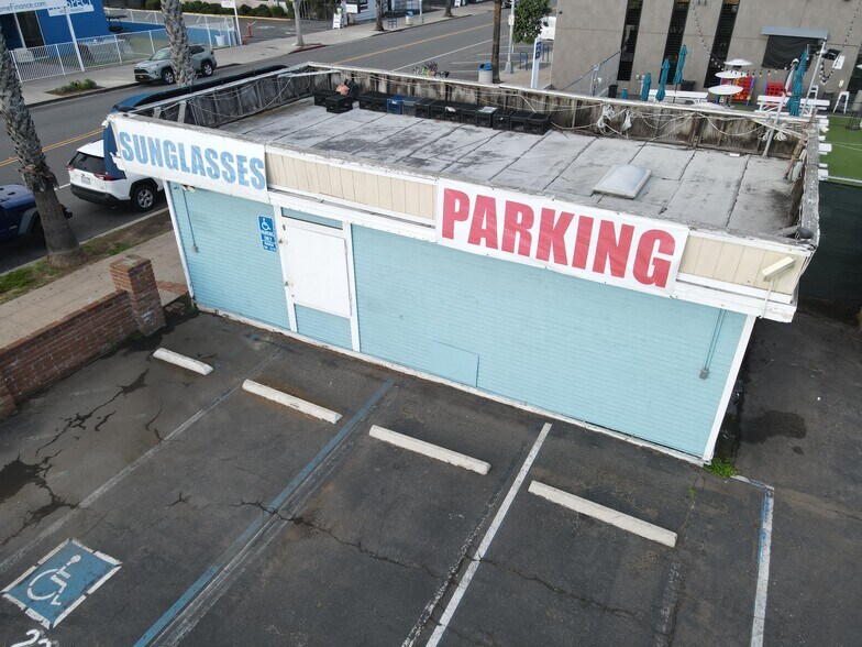 More Photos Of 870 Garnet Ave, San Diego Freestanding For Sale