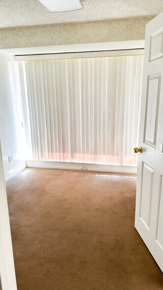 More Photos Of 8444-8448 Reseda Blvd, Northridge Office For Lease