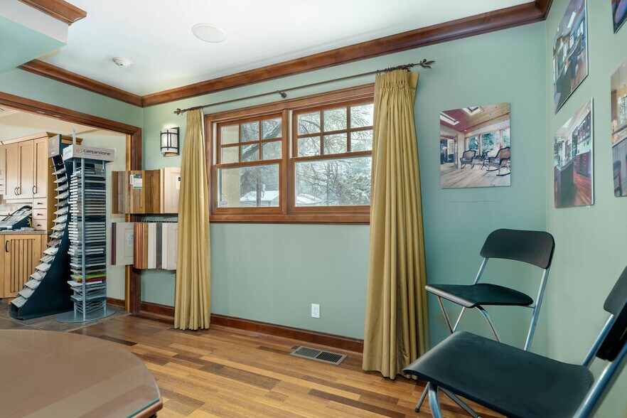 More Photos Of 1072 E Main St, Grass Valley Office For Sale