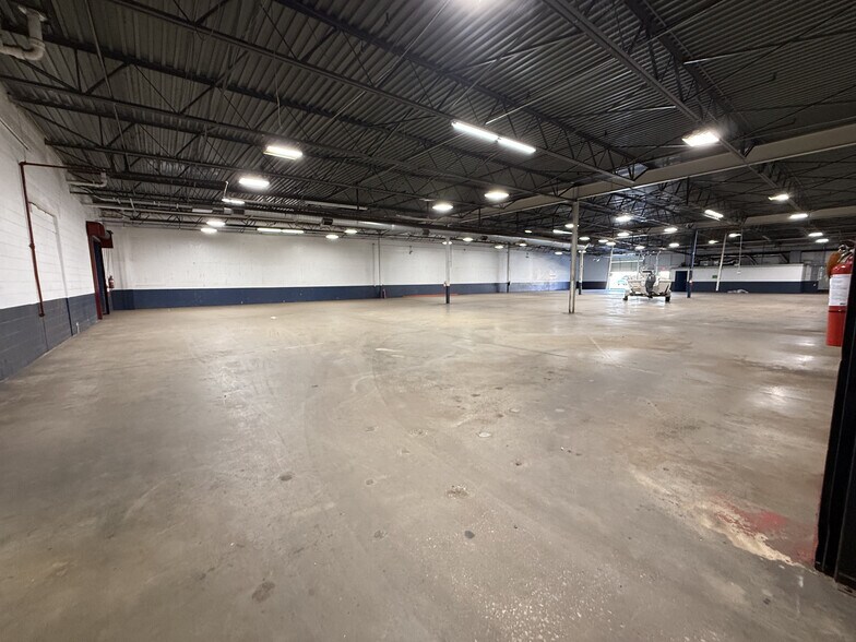 More Photos Of 214 Industrial Park Rd, Livingston Manufacturing For Lease