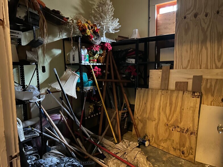 More Photos Of 1107 Spring St, Hot Springs Flex For Lease