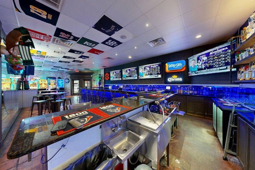 More Photos Of 4946 Rigsby Ave, San Antonio Restaurant For Sale